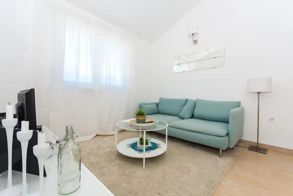 Apartment Flynn Trogir
