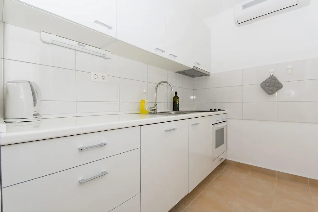 Apartment Flynn Trogir