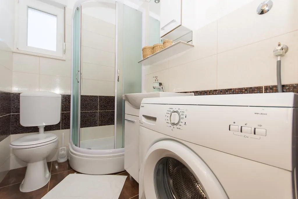 Apartment Flynn Trogir 0*,
